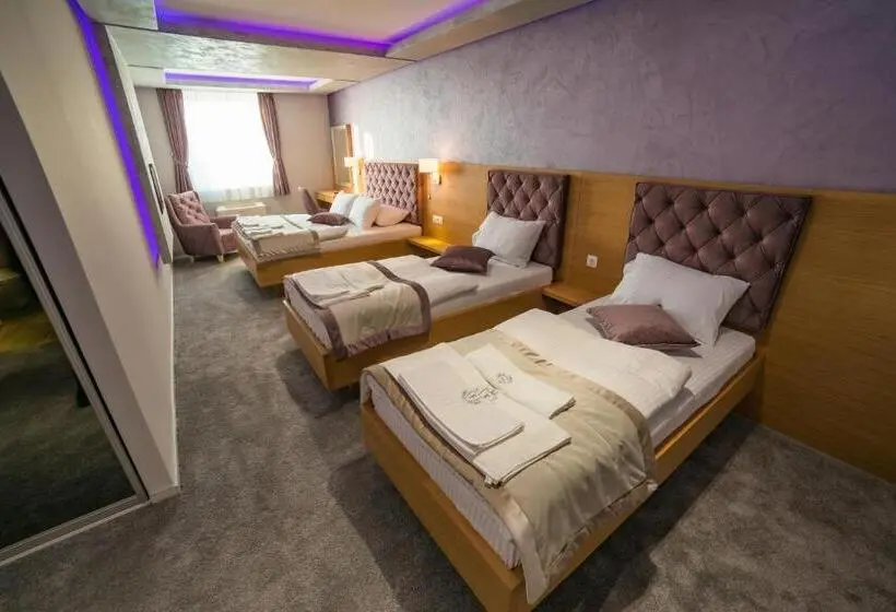 اتاق استاندارد چهار تخته, Motel Felikitas