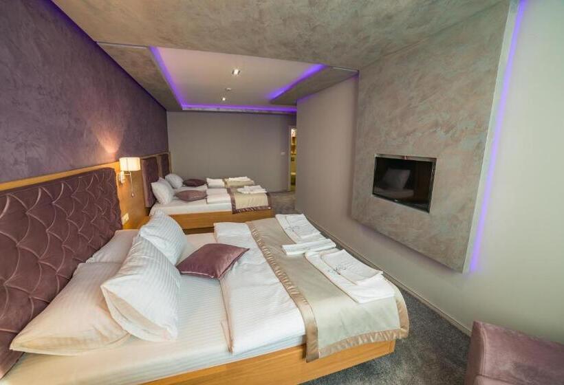 اتاق استاندارد چهار تخته, Motel Felikitas