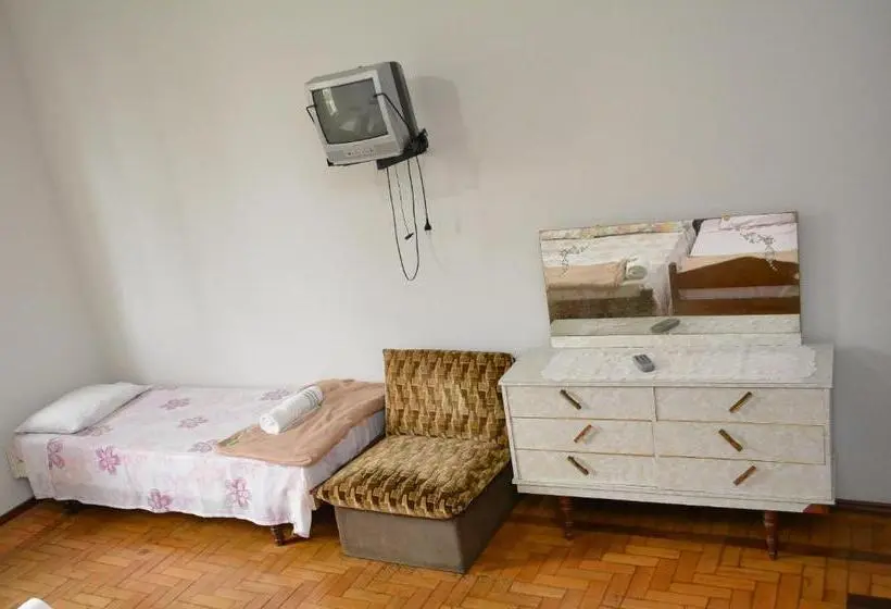 Perhesviitti, Pousada Do Barão