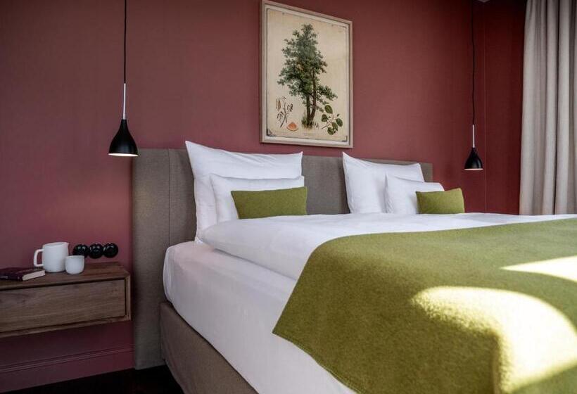 스탠다드 룸 킹사이즈 침대, Alpenloge Design