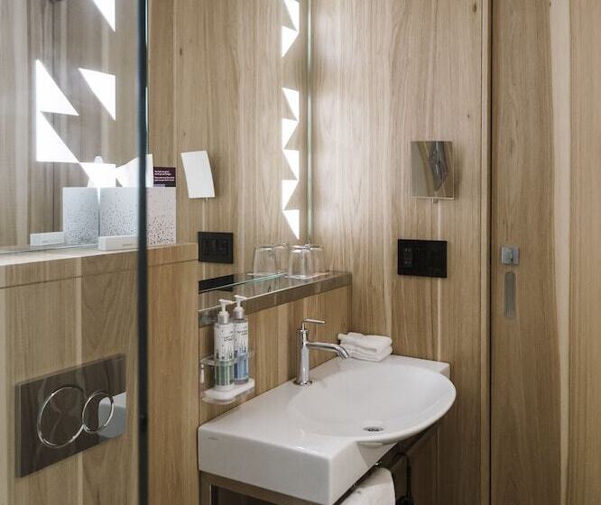 ダブルベッドスタンダードルーム, Alt Hotel Saskatoon