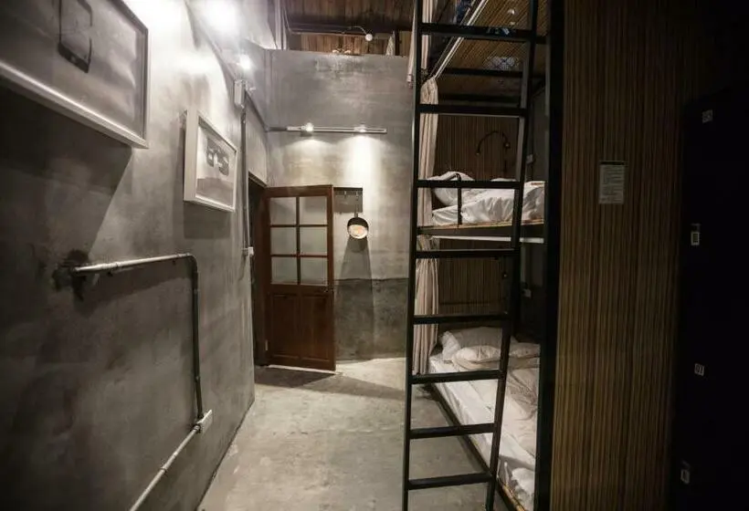 تختخواب در اتاق مشترک, Shen Nong Village   Hostel