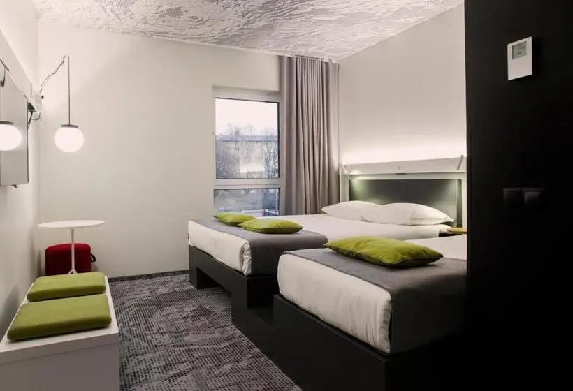 اتاق استاندارد سه نفره, Ibis Tallinn Center
