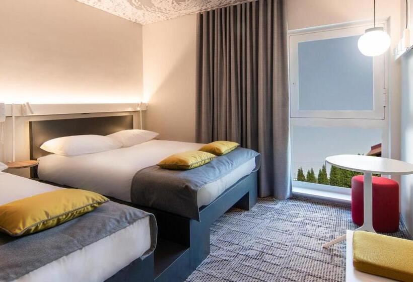 Номер Стандарт Трехместный, Ibis Tallinn Center