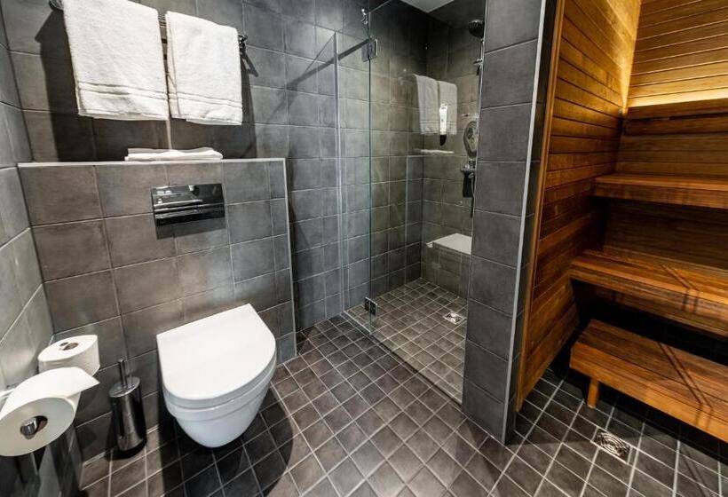 Номер Superior, Ibis Tallinn Center