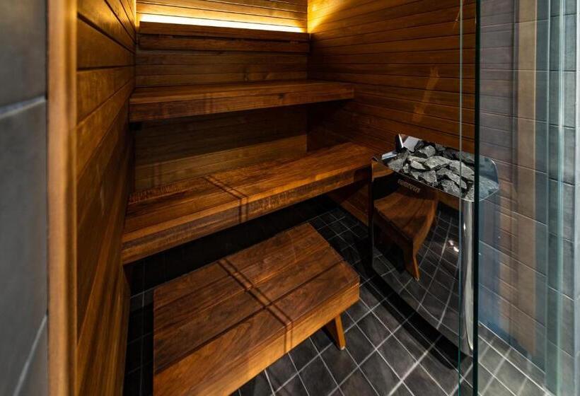 Номер Superior, Ibis Tallinn Center