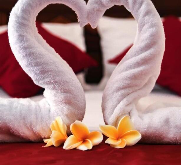 豪华房间, The Jepun Room And House