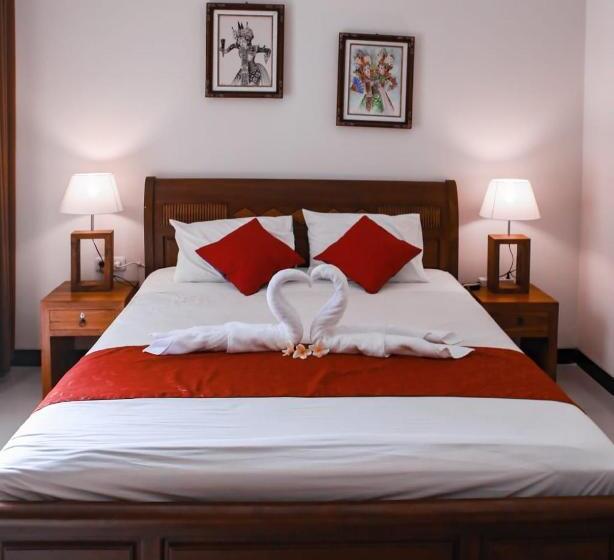 豪华房间, The Jepun Room And House