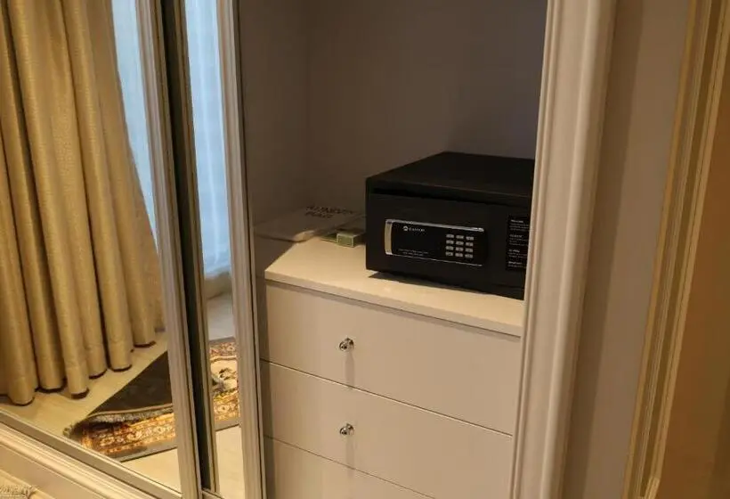 سوییت جونیور با چشم‌انداز دریا, Westpac Hotel & Suites   Westbay Doha