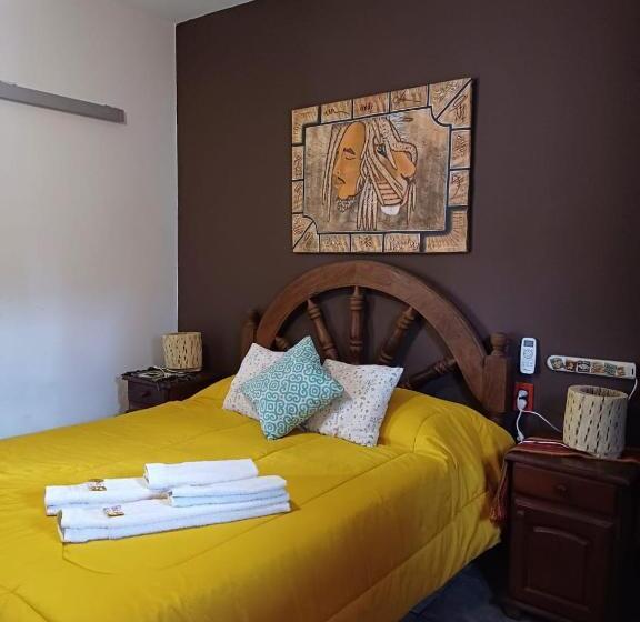 اتاق استاندارد, Hospedaje Familiar Raza Mistica