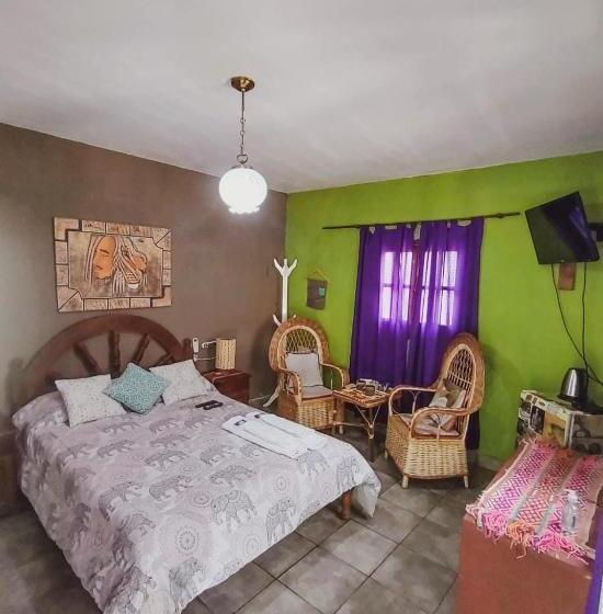 اتاق استاندارد, Hospedaje Familiar Raza Mistica