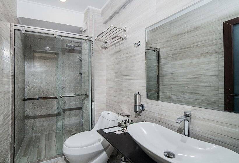 اتاق خانوادگی, Amiran S Park