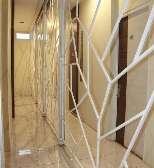 スタンダードシングルルーム, The Peak Guest House