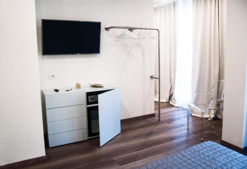 חדר דלוקס עם מרפסת, Homy Bnb