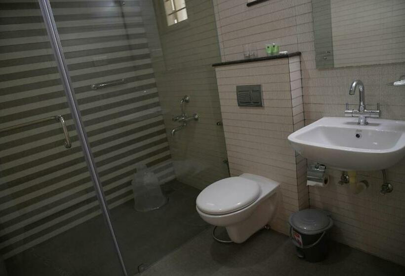 اتاق لوکس سه تخته, Ramas Garden