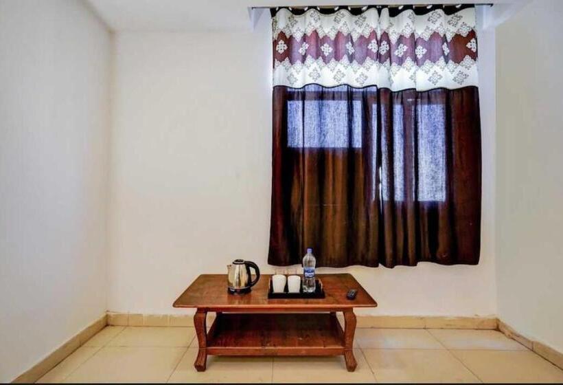 Triple Classic Room, Oyo 22668 Chauhan Palace