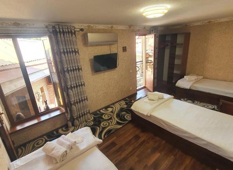 Üç Kişilik Standart Oda, Sherxan House