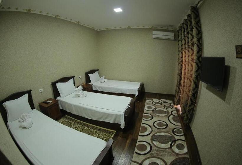 Üç Kişilik Standart Oda, Sherxan House