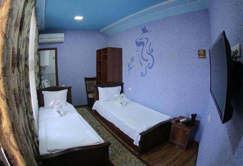 Ekonomik Oda, Sherxan House