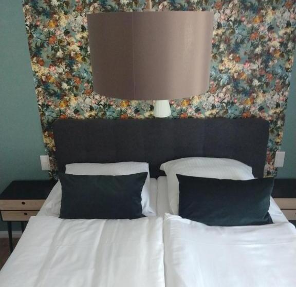 Номер Стандарт, Am Stadion Vanino Cucina Italian