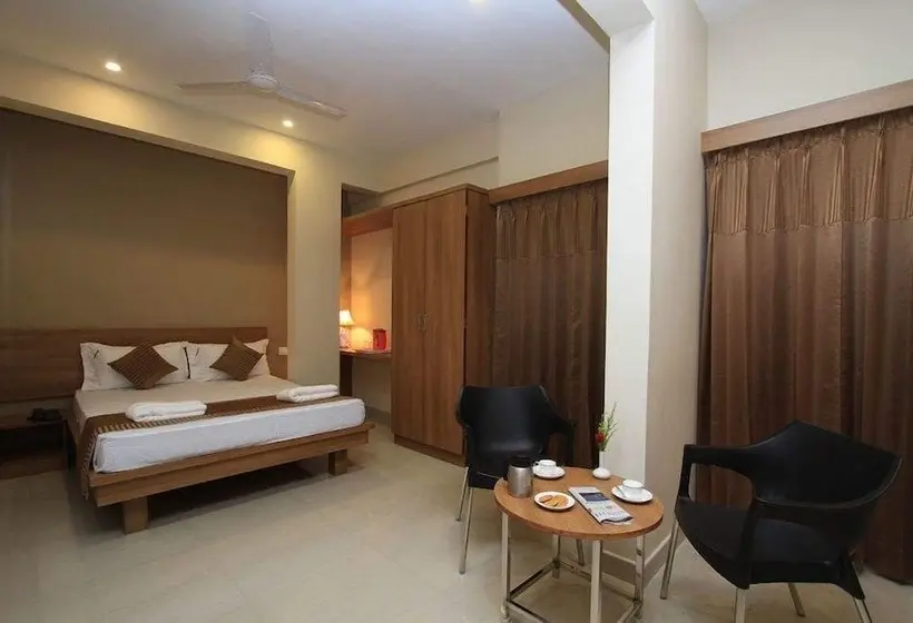 スイート（家族用）, Samasth Room And Suites