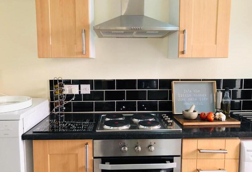 Апартаменты 1 Спальня, The Winter Garden Suites