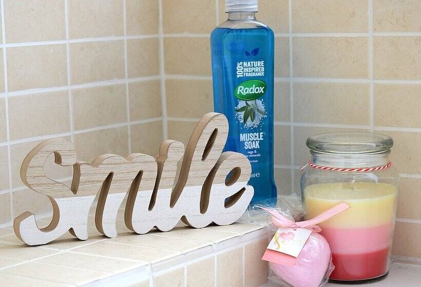 Номер Deluxe, The Winter Garden Suites