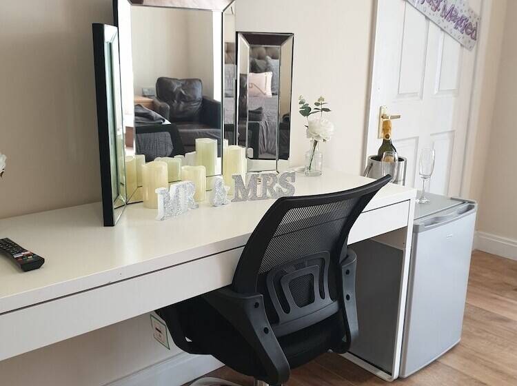 Студия Deluxe, The Winter Garden Suites