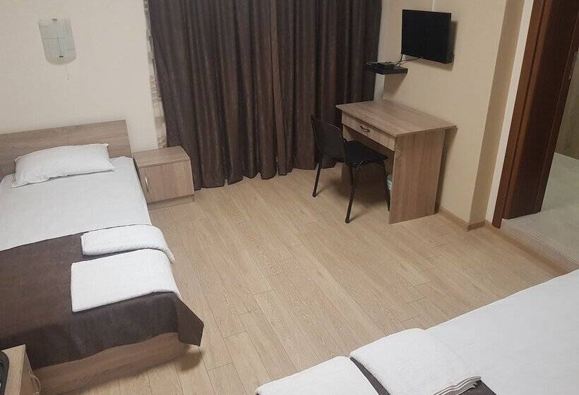 غرفة قياسية مزوَّدة بتراس, Twain Apart&rooms