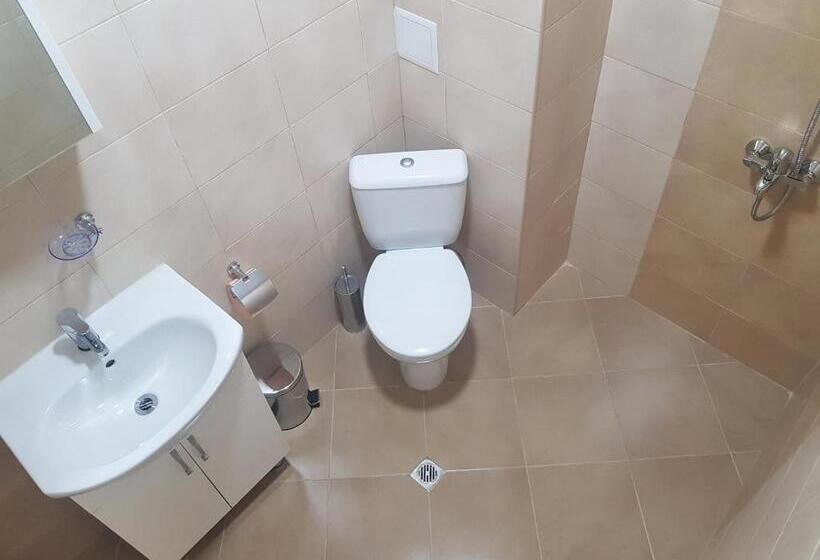 غرفة قياسية سرير كينج, Twain Apart&rooms