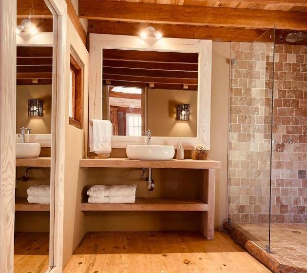 Suite mit Poolblick, Amai Luna