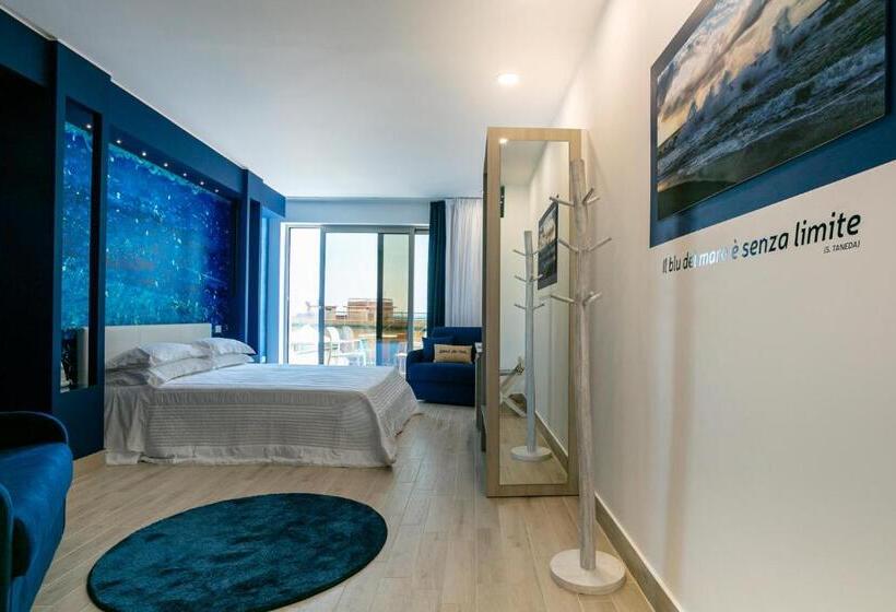 סוויטת ג'וניור נוף לים, Manzoni Elements