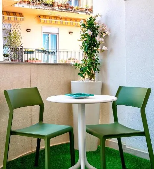 Camera Standard con Balcone, Manzoni Elements