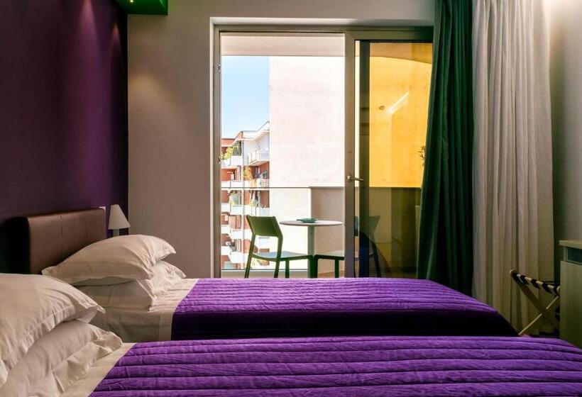 חדר סטנדרט עם מרפסת, Manzoni Elements