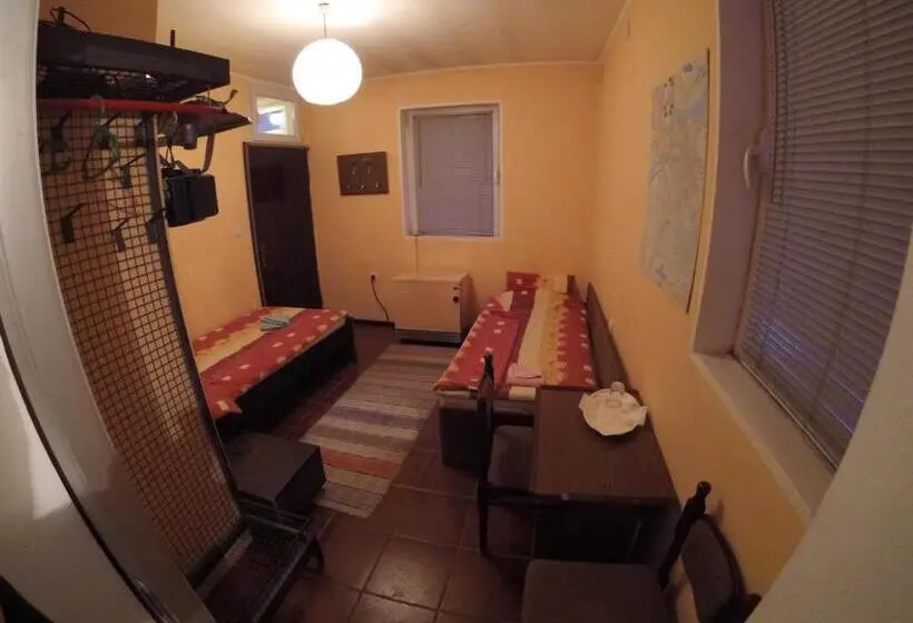 اتاق استاندارد, Hostel Respect