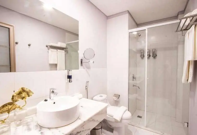 اتاق لوکس, Bisinii Boutique