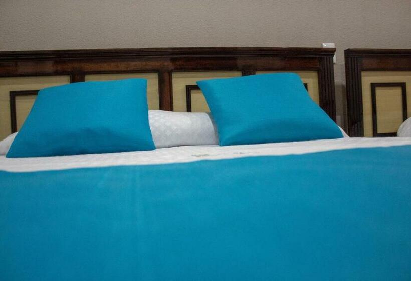 جناح جونيور ديلوكس, De La Peña Inn