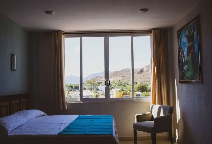 身障者適用ジュニアスイートルーム, De La Peña Inn
