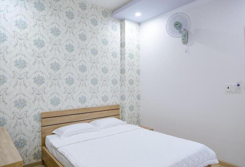 스탠다드 싱글 룸, Nam Anh