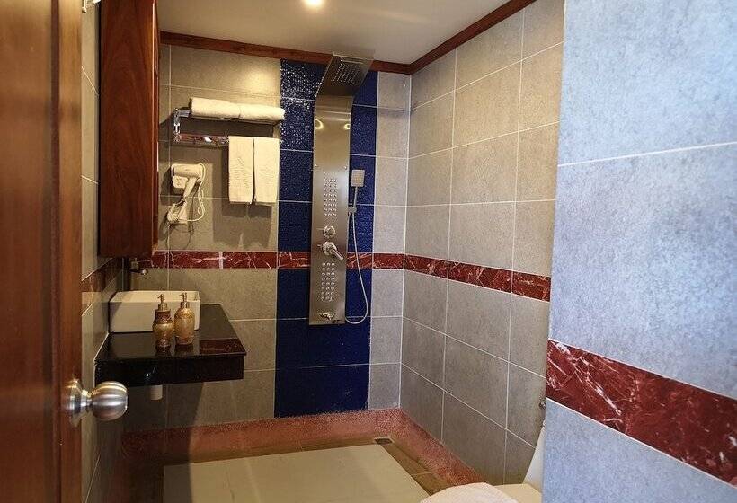 اتاق لوکس, Okay Palace