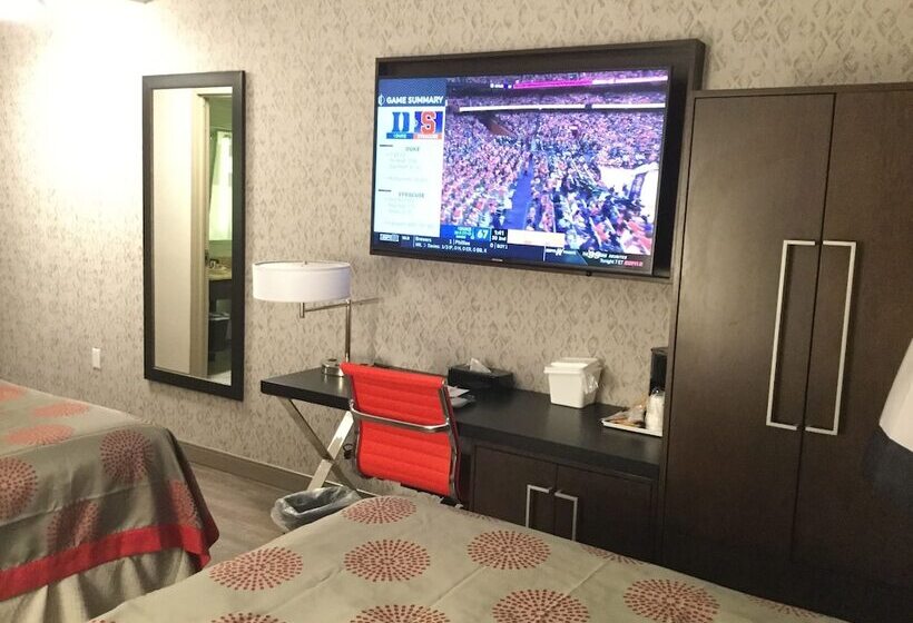 Pokój Standard 2 Łóżka Małżeńskie, Ramada By Wyndham Bronx Terminal