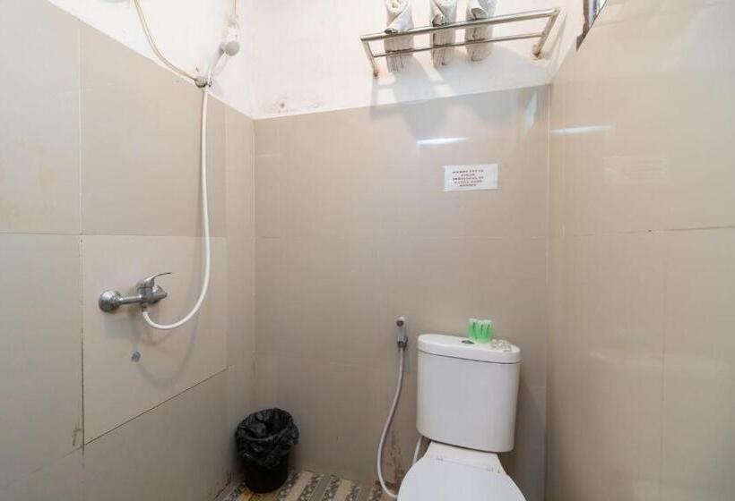 Standard Egyágyas Szoba, Reddoorz At Fella Homestay Medan