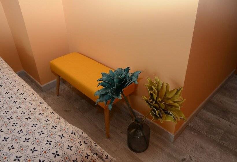 חדר משפחתי, Nostra Demora