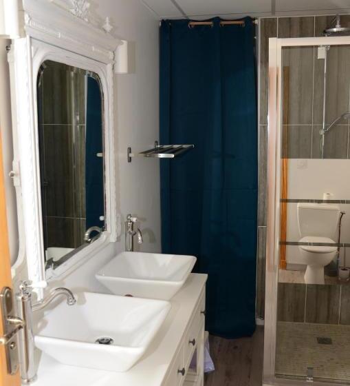 חדר משפחתי, Nostra Demora