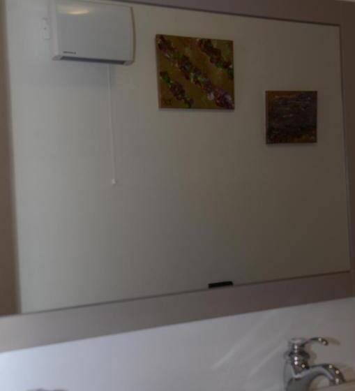 חדר סטנדרט לשלושה, Nostra Demora