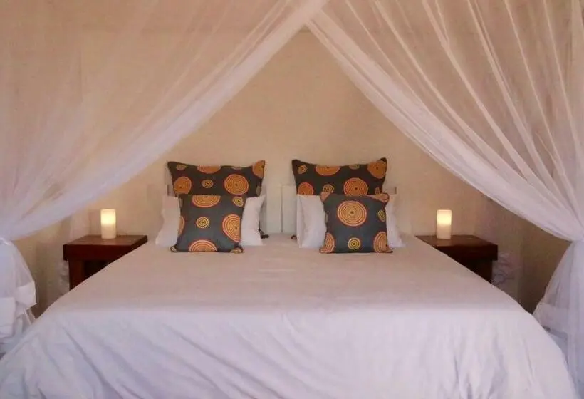 キングサイズベッドのデラックスルーム, Tilak Lodge