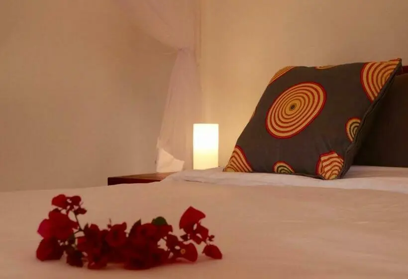 キングサイズベッドのデラックスルーム, Tilak Lodge
