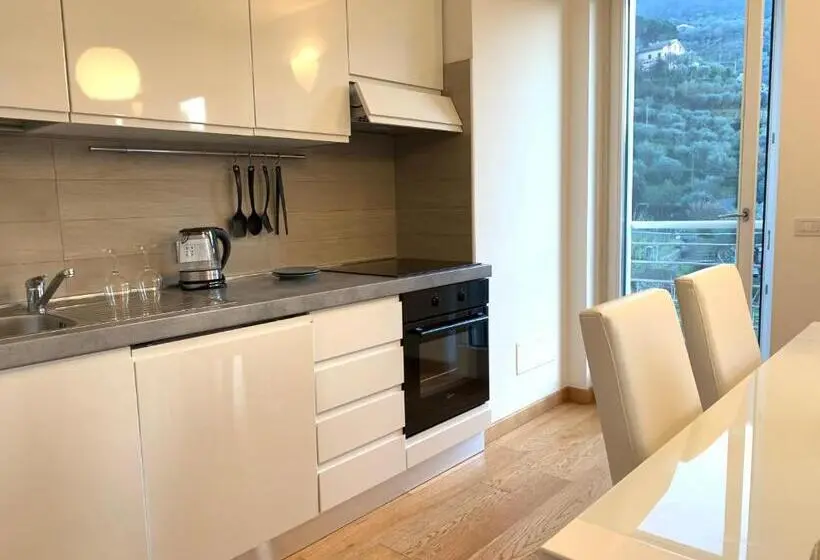 سوئیت جونیور با تراس, Camere E Case Vacanza Residenza Prealba
