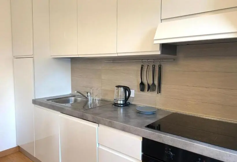 سوئیت جونیور با تراس, Camere E Case Vacanza Residenza Prealba
