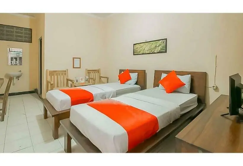 デラックスルーム, Reddoorz @ Pantai Pelabuhan Ratu 2